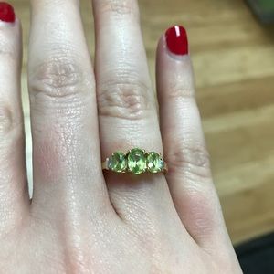 3 stone peridot & diamond 10K gold ring sz 6